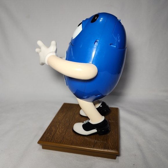 2 Vintage Large M&M Candy Dispensers Yellow Blue Peanuts Recliner TV Remote EUC - Picture 10 of 10